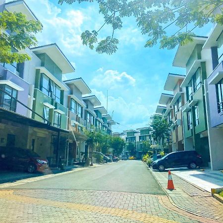 Aloha Guest House - 1 Male Only Tangerang Ngoại thất bức ảnh