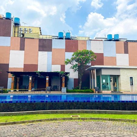 Aloha Guest House - 1 Male Only Tangerang Ngoại thất bức ảnh