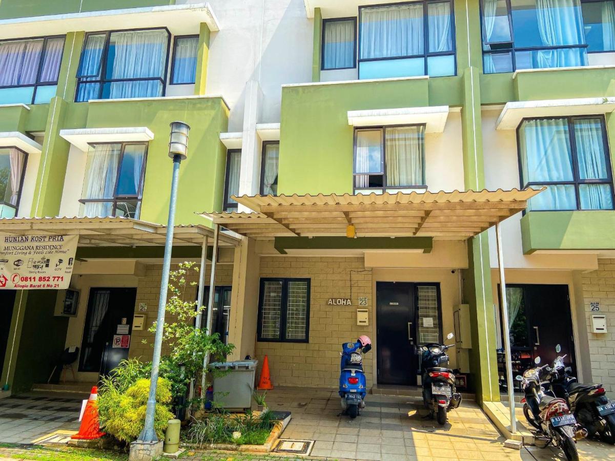 Aloha Guest House - 1 Male Only Tangerang Ngoại thất bức ảnh