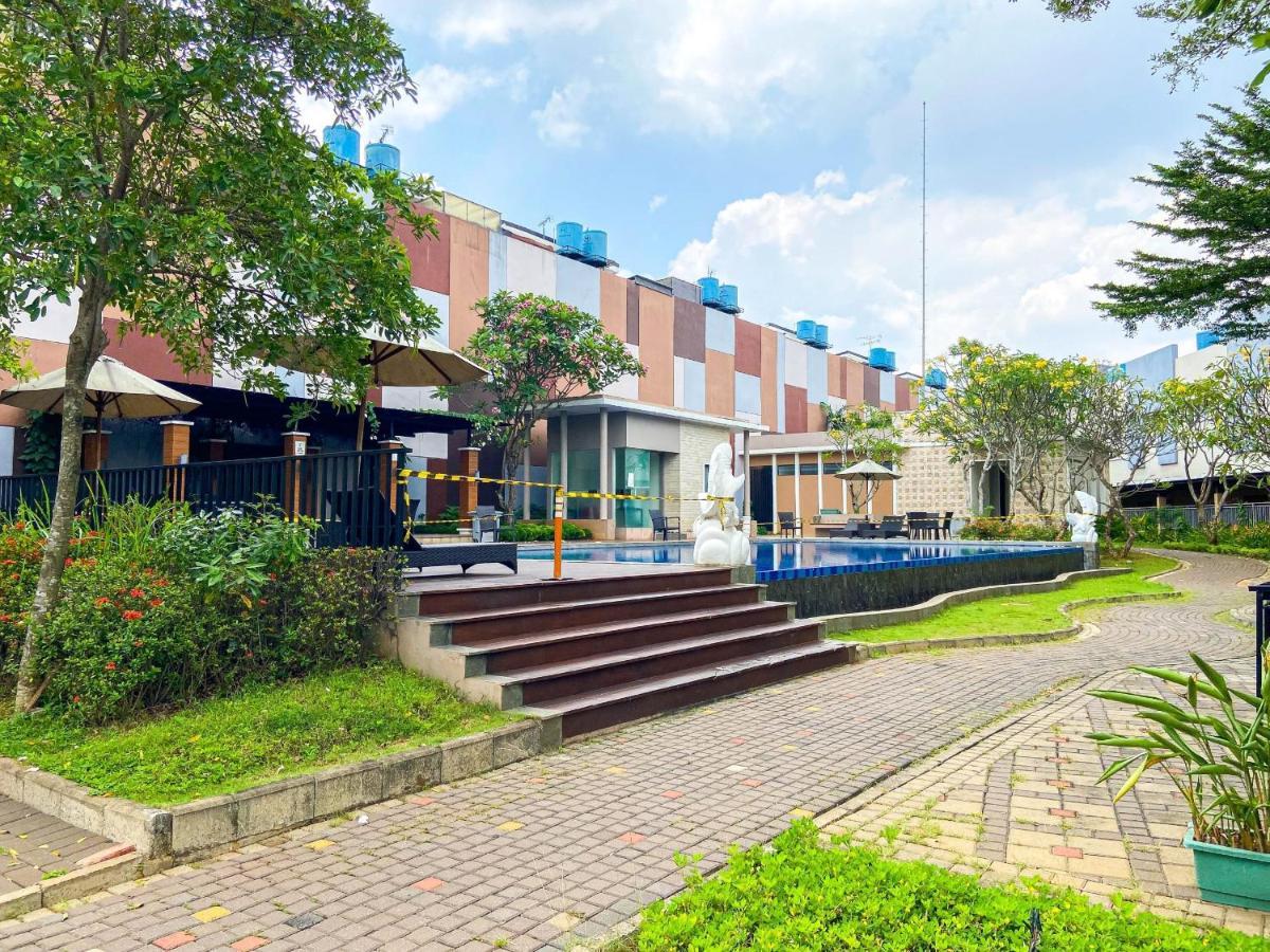 Aloha Guest House - 1 Male Only Tangerang Ngoại thất bức ảnh